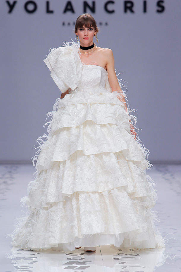 ilovebrides.pt Yolan Cris coleção 2020 vestidos de noiva